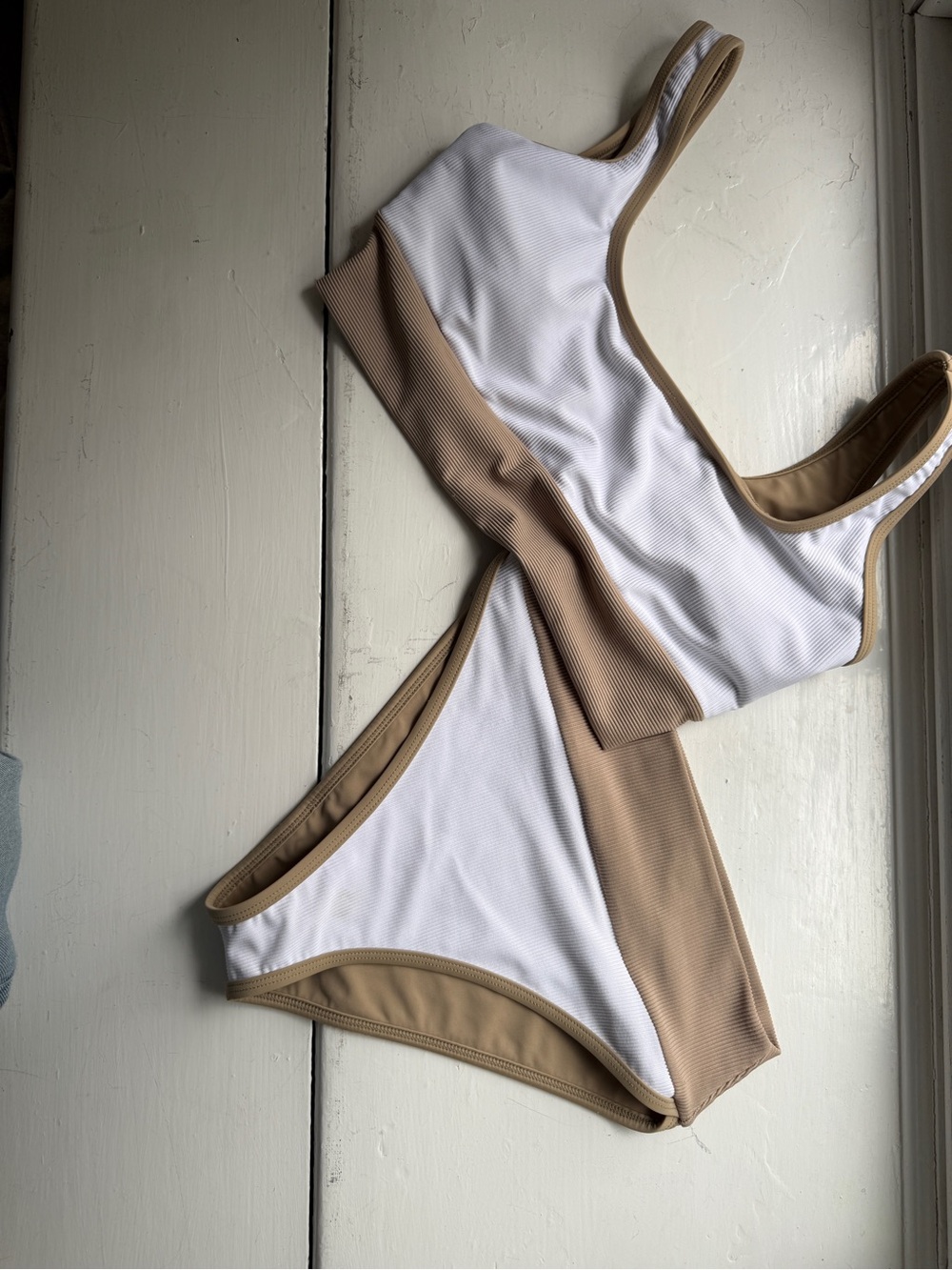 LainSnow Bikini in White/Tan (Large Top / M Bottoms)
